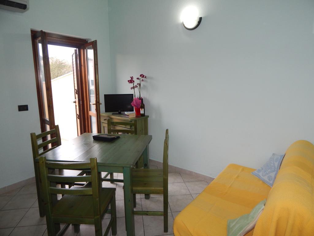 Appartamento Magnolia Cala Liberotto Exterior foto